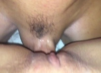 Chica amateur tiene multiples orgasmos vaginales 