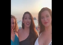 Clea Gaultier tiene sexo amateur con un desconocido en Ibiza