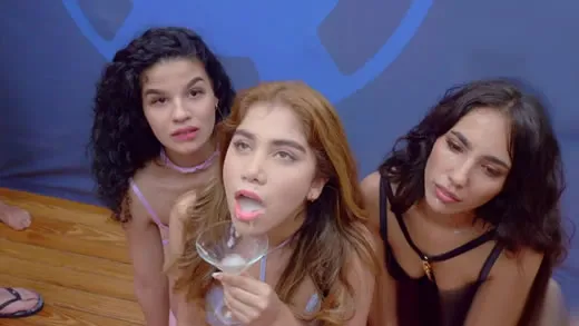 Imagen del video Marina Gold se traga 50 corridas calientes
