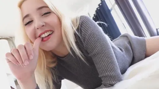 Imagen del video Su coñito de 18 años te va a encantar