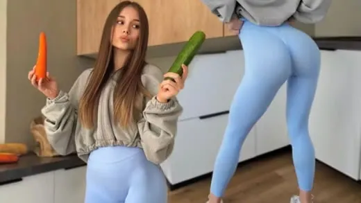 Imagen del video Aylin Tits no se conforma con unos vegetales