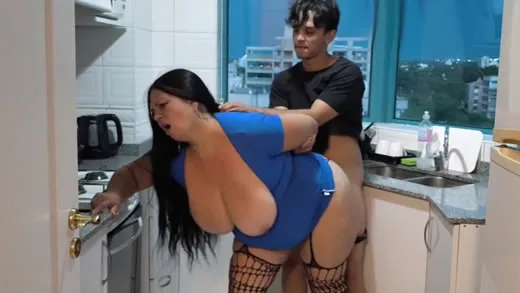 Imagen del video RiderQueen le pone el culo a su hijastro