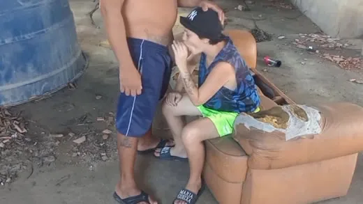 Imagen del video Lesbiana brasileña la chupa por dinero